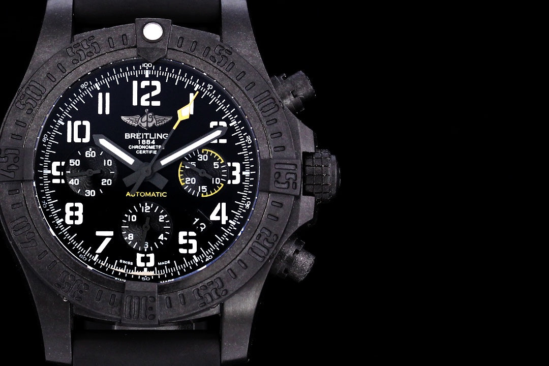 Breitling Avenger full set